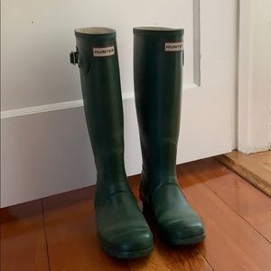 Classic tall hunter rain boots